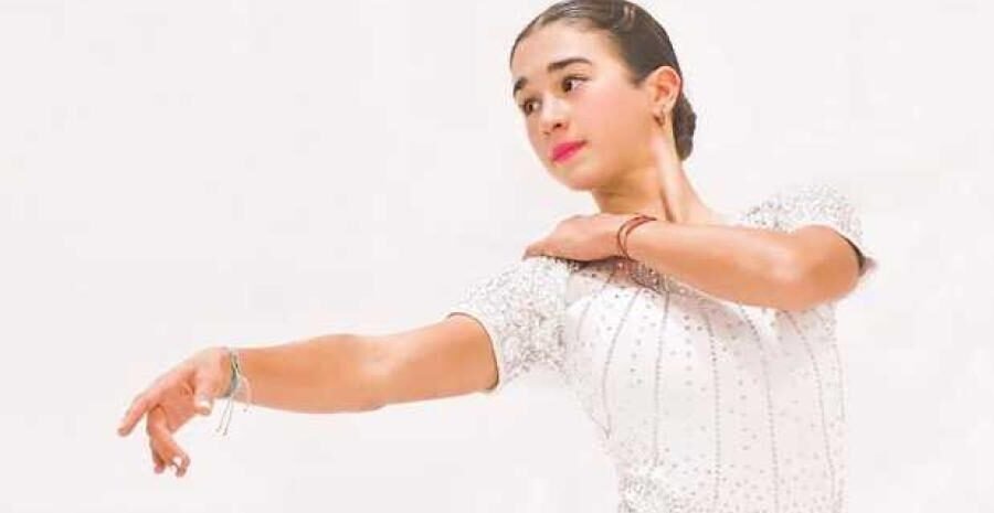 Andrea Astrain conquista el oro en la Copa México de patinaje artístico sobre hielo