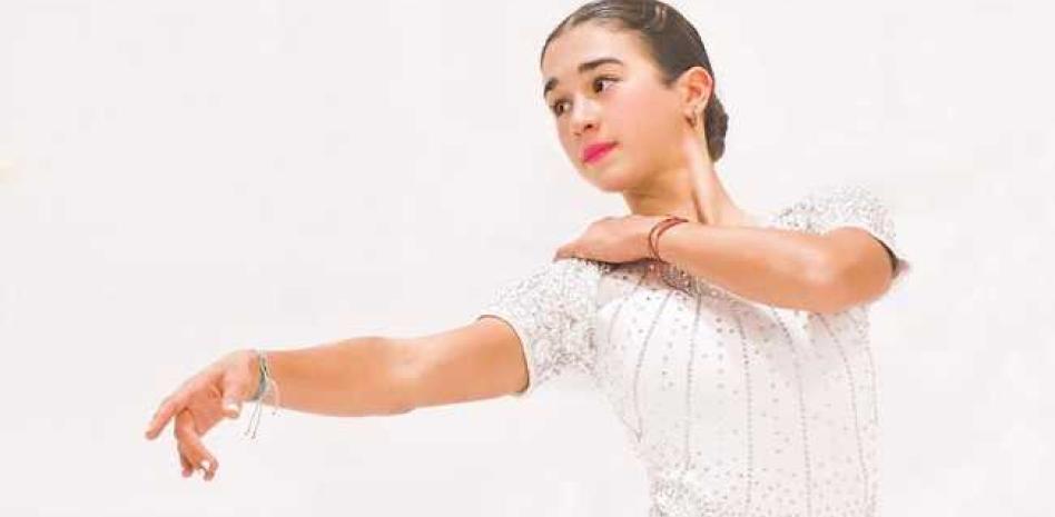 Andrea Astrain conquista el oro en la Copa México de patinaje artístico sobre hielo